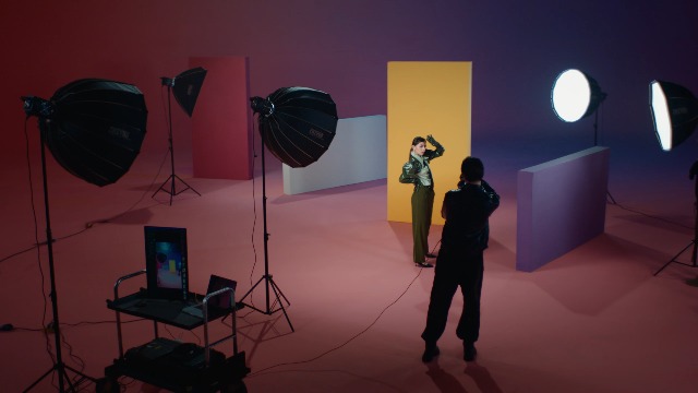 Amazon | [公式旗艦店] ZHIYUN MOLUS B200 200W LED ビデオライト バイ